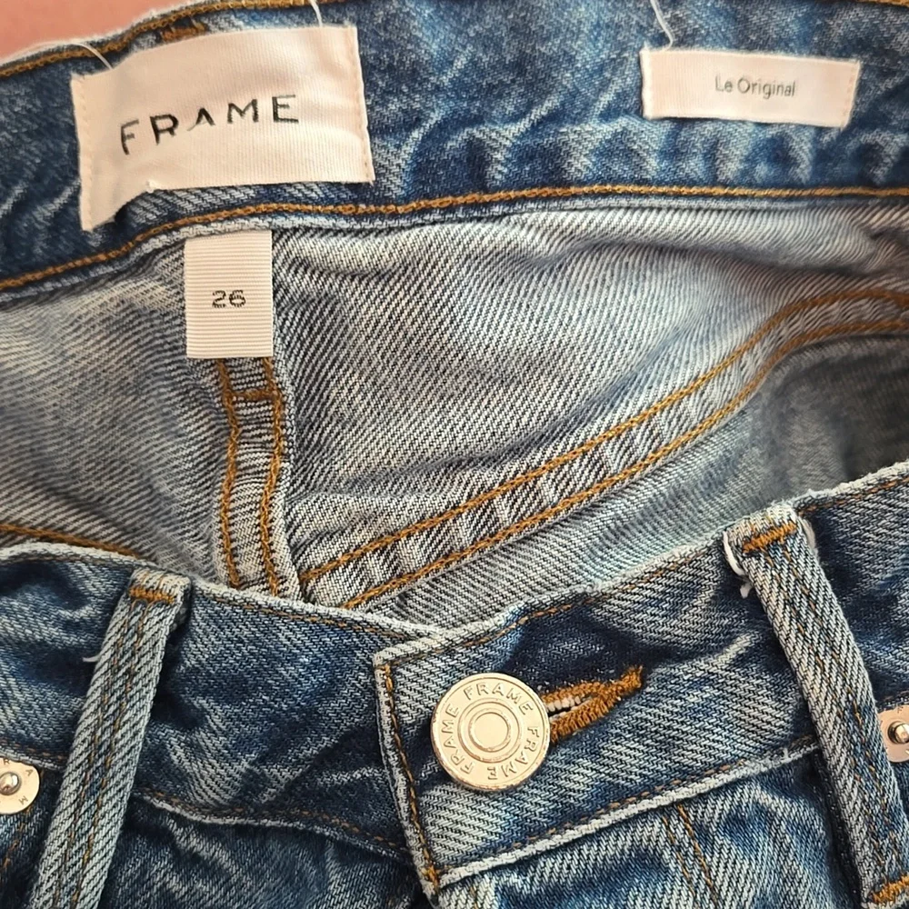 Frame Le Original Distressed Jean Size 26 - Picture 4 of 5